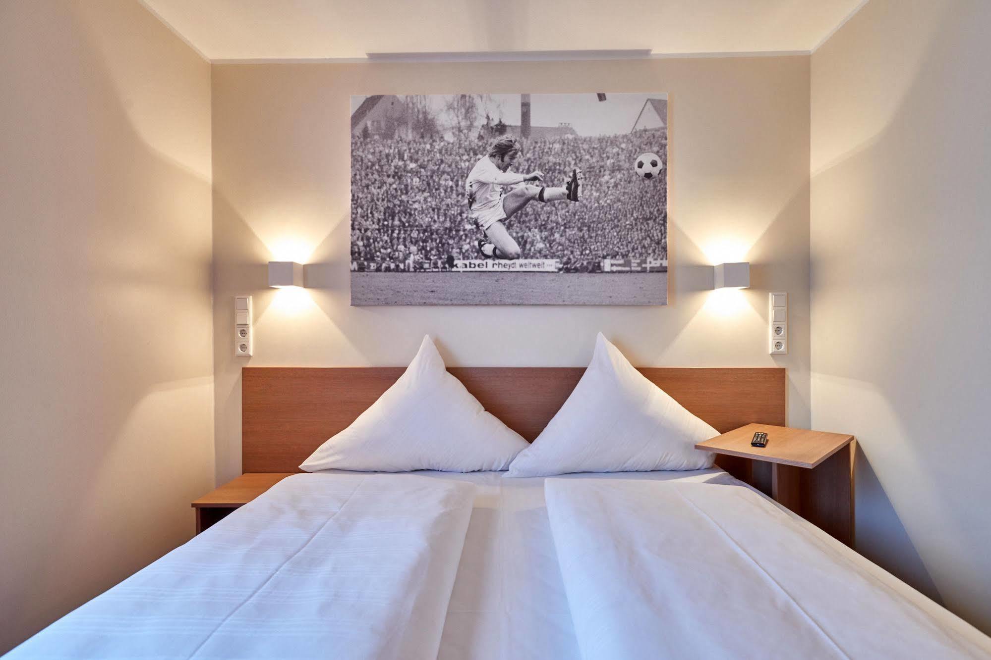Mcdreams Hotel Moenchengladbach Dış mekan fotoğraf
