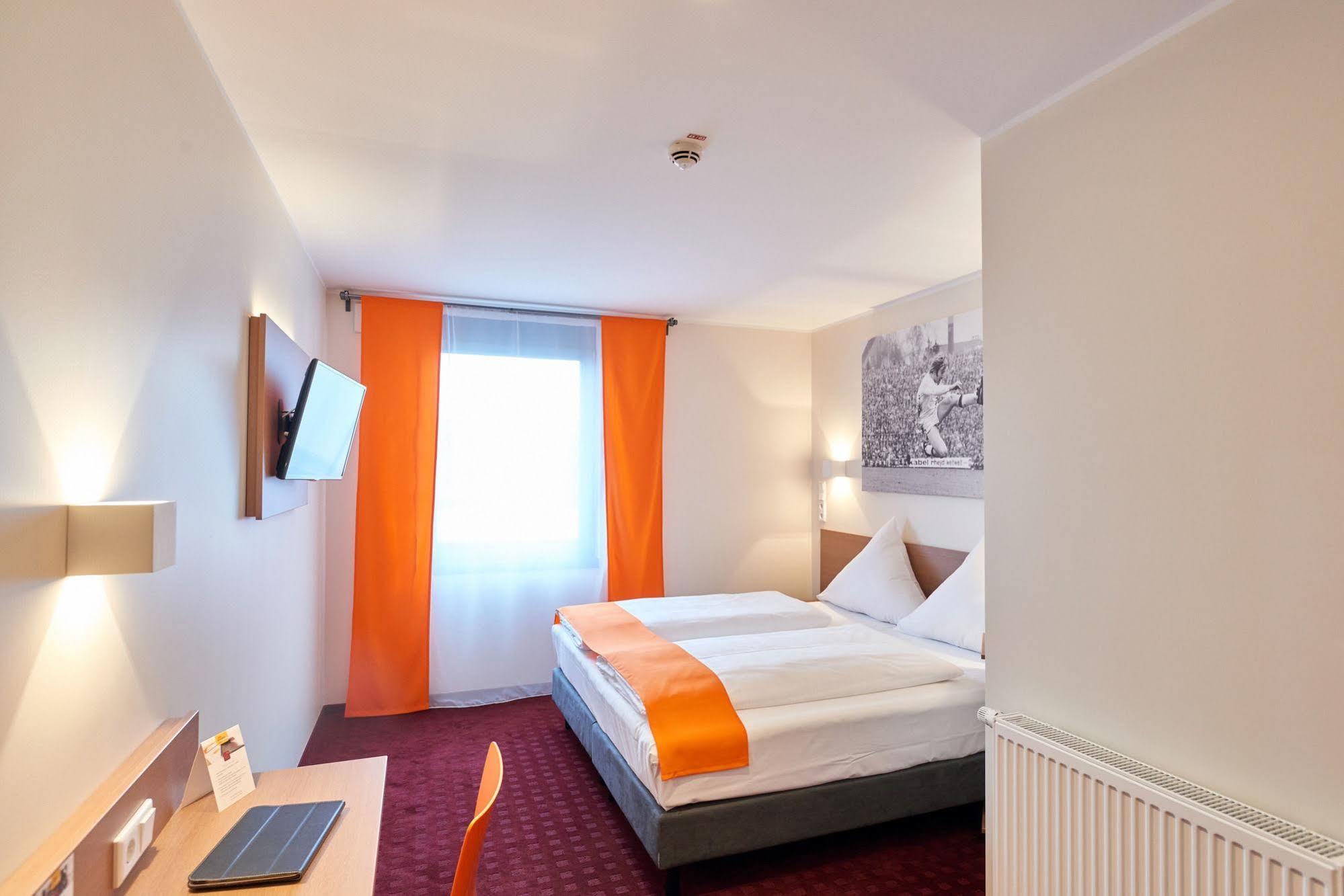 Mcdreams Hotel Moenchengladbach Dış mekan fotoğraf
