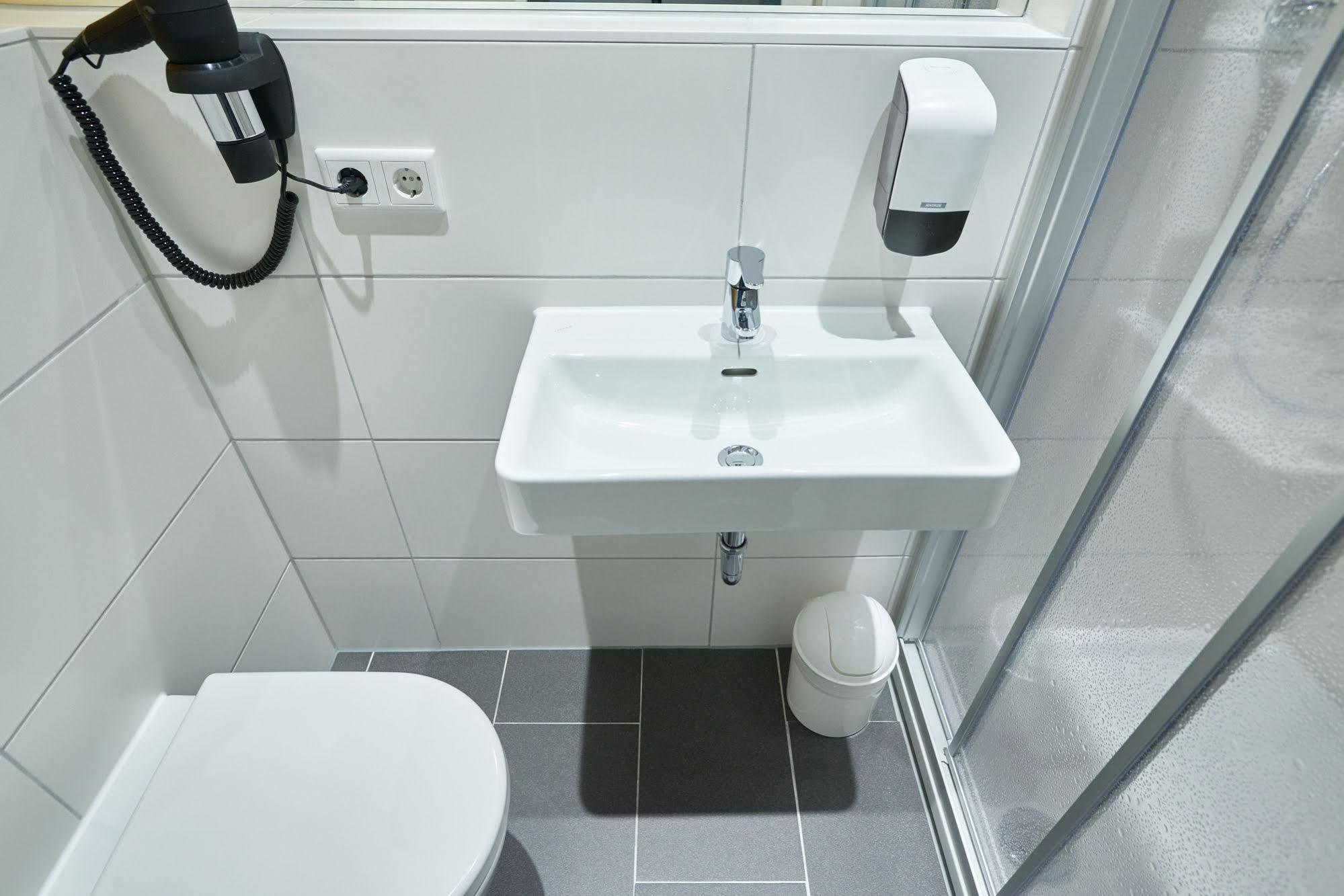 Mcdreams Hotel Moenchengladbach Dış mekan fotoğraf