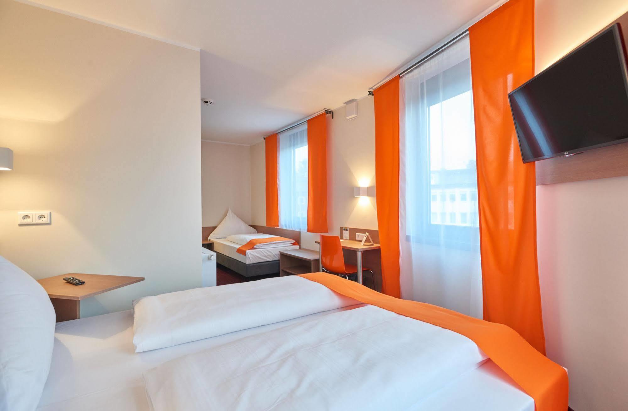 Mcdreams Hotel Moenchengladbach Dış mekan fotoğraf